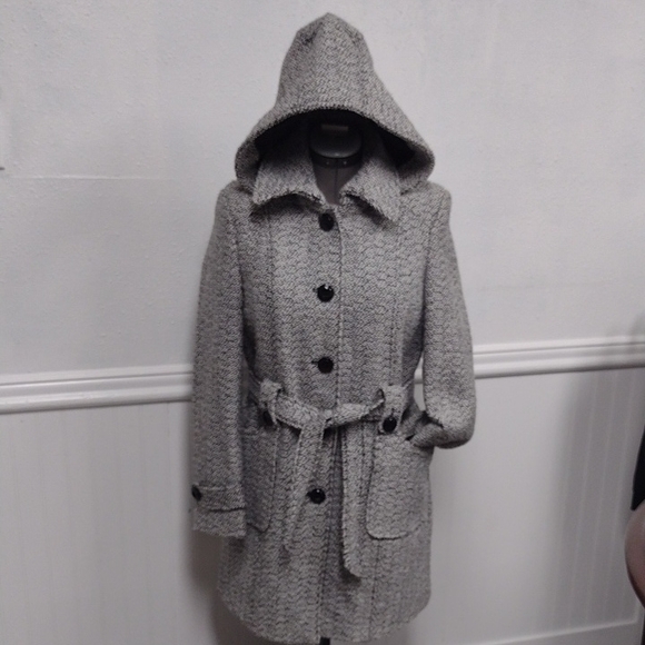 Liz Claiborne Jackets & Blazers - Liz Claiborne Gray Hooded Trench Coat 43%Polyester 39%Wool 6%Rayon